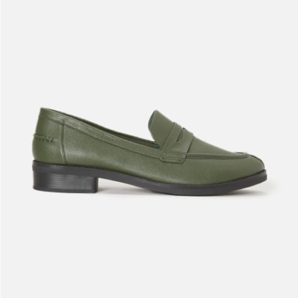 Size 38 (7.5) Faux Leather Princess Highway Loafers